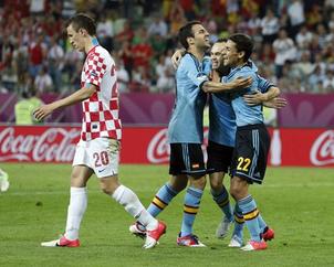 Испанцы одолели сборную Хорватии и вышли из группы с первого места