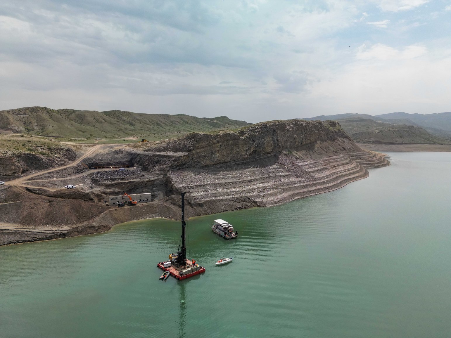 Как обеспечить бесперебойное водоснабжение в горах: магистральный водовод