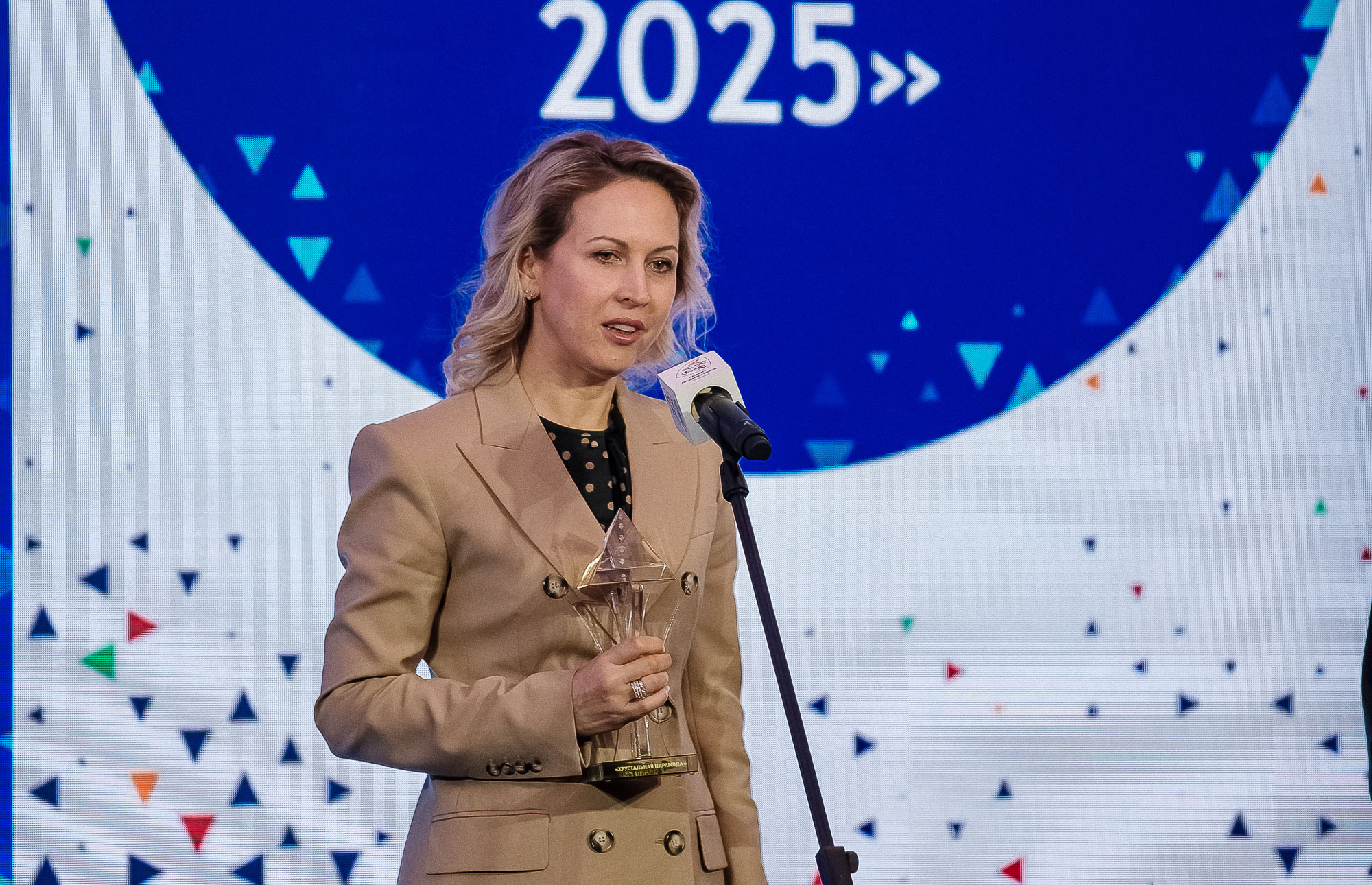 Объявлены лауреаты Премии «Хрустальная пирамида — 2025»