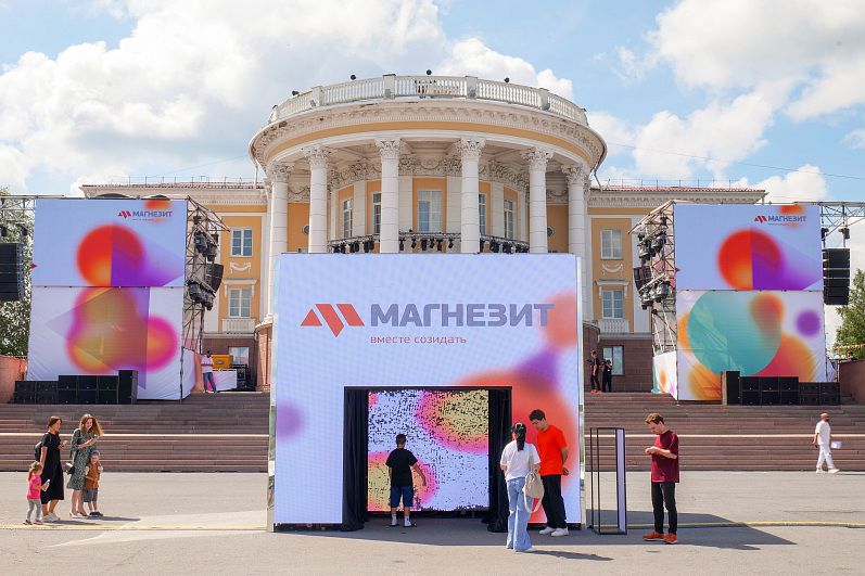 Настоящее Будущее: интерактивный фестиваль, который объединил поколения