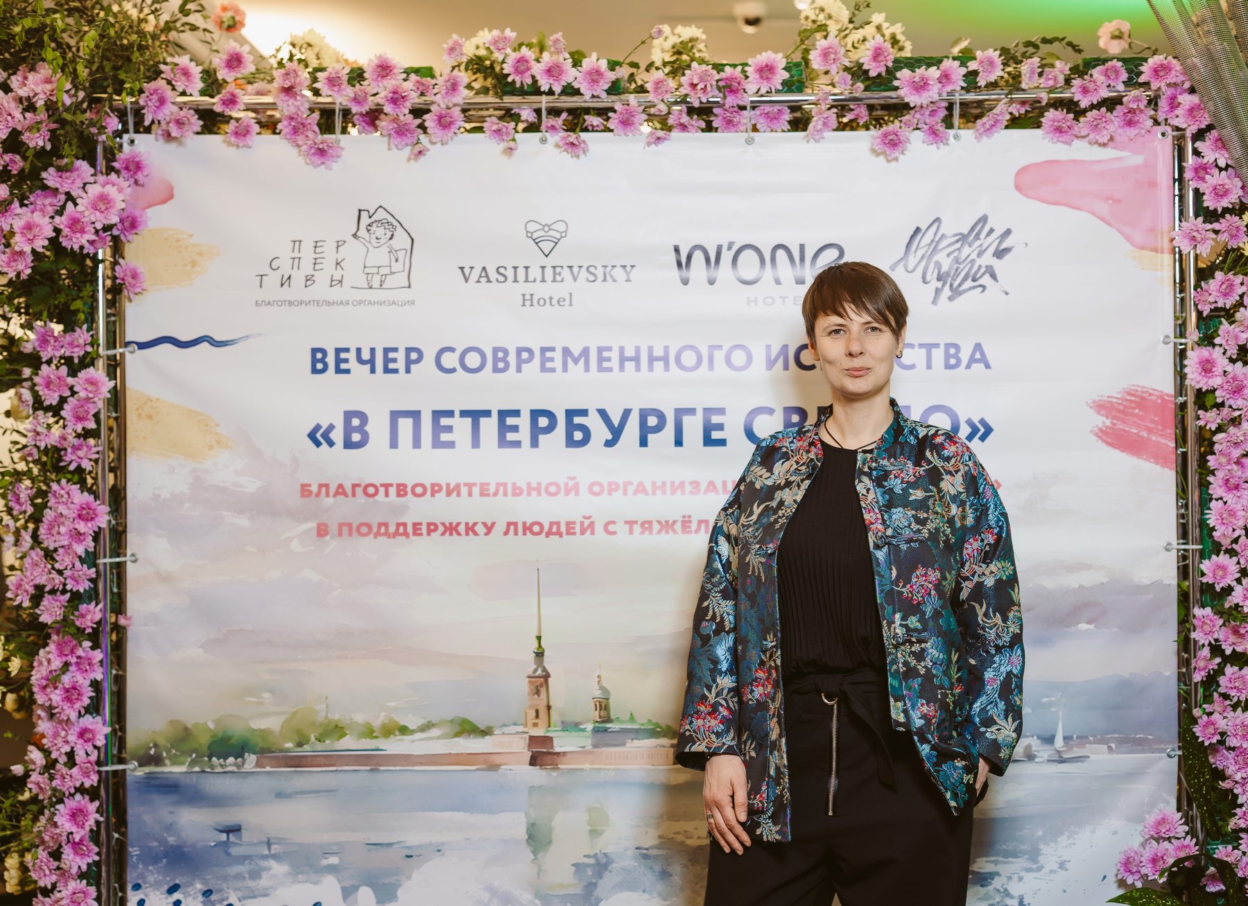 Состоялся третий вечер современного искусства «В Петербурге светло»