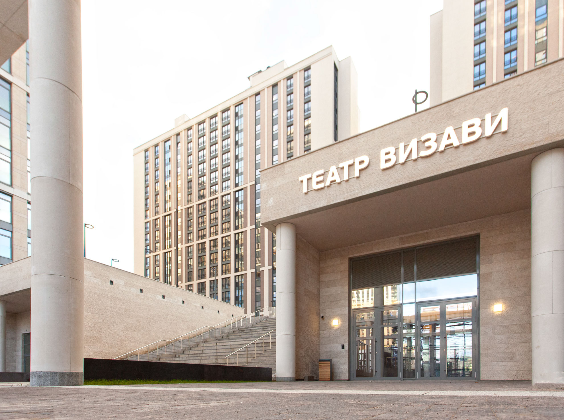 На ул. Типанова завершили жилой проект, который меняет городскую среду