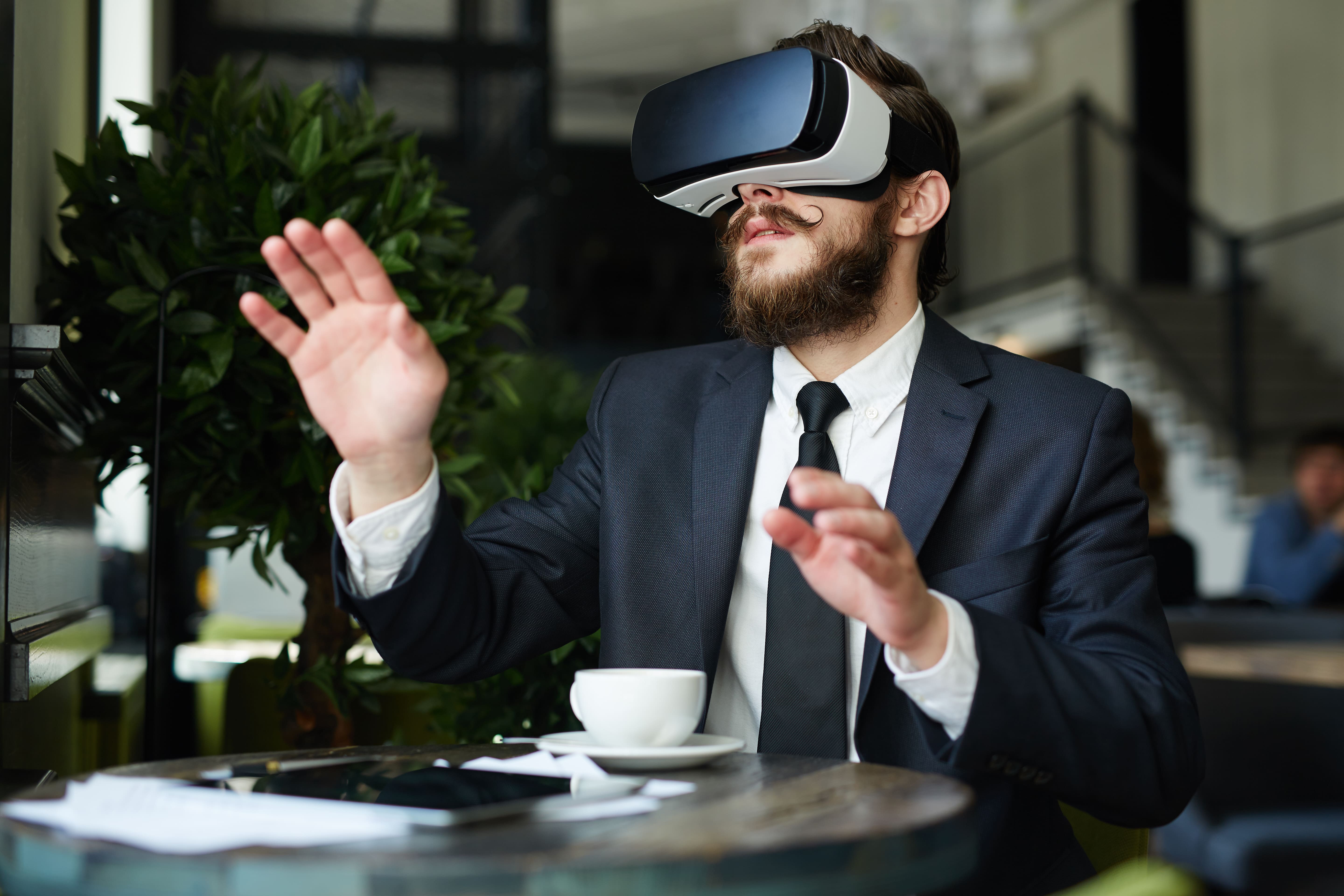 Онлайн-конференции с VR: новый уровень делового общения