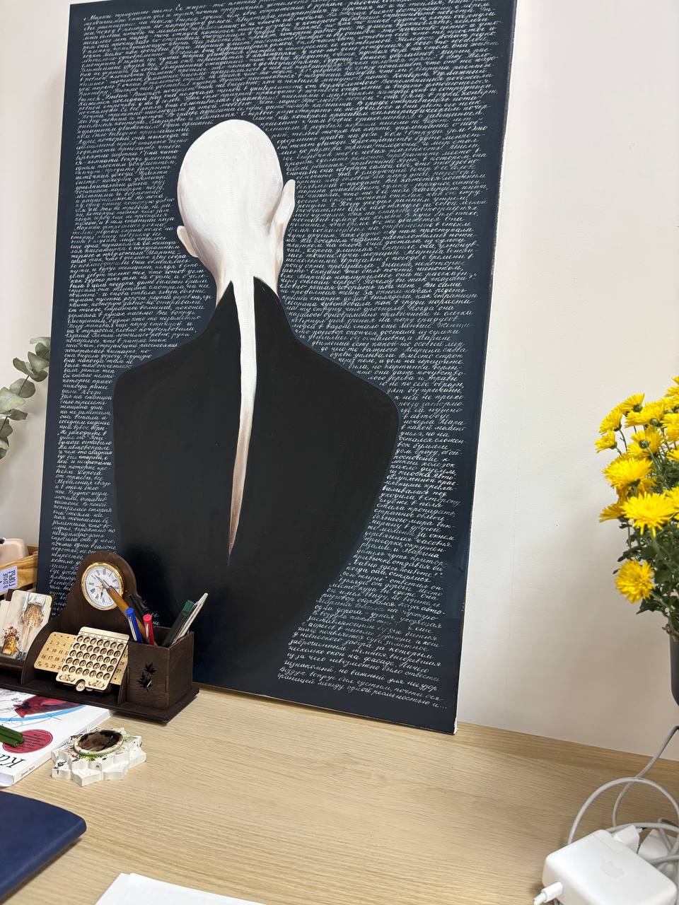 Картина арт-галереи Ваакара осталась в Доме Ангелов