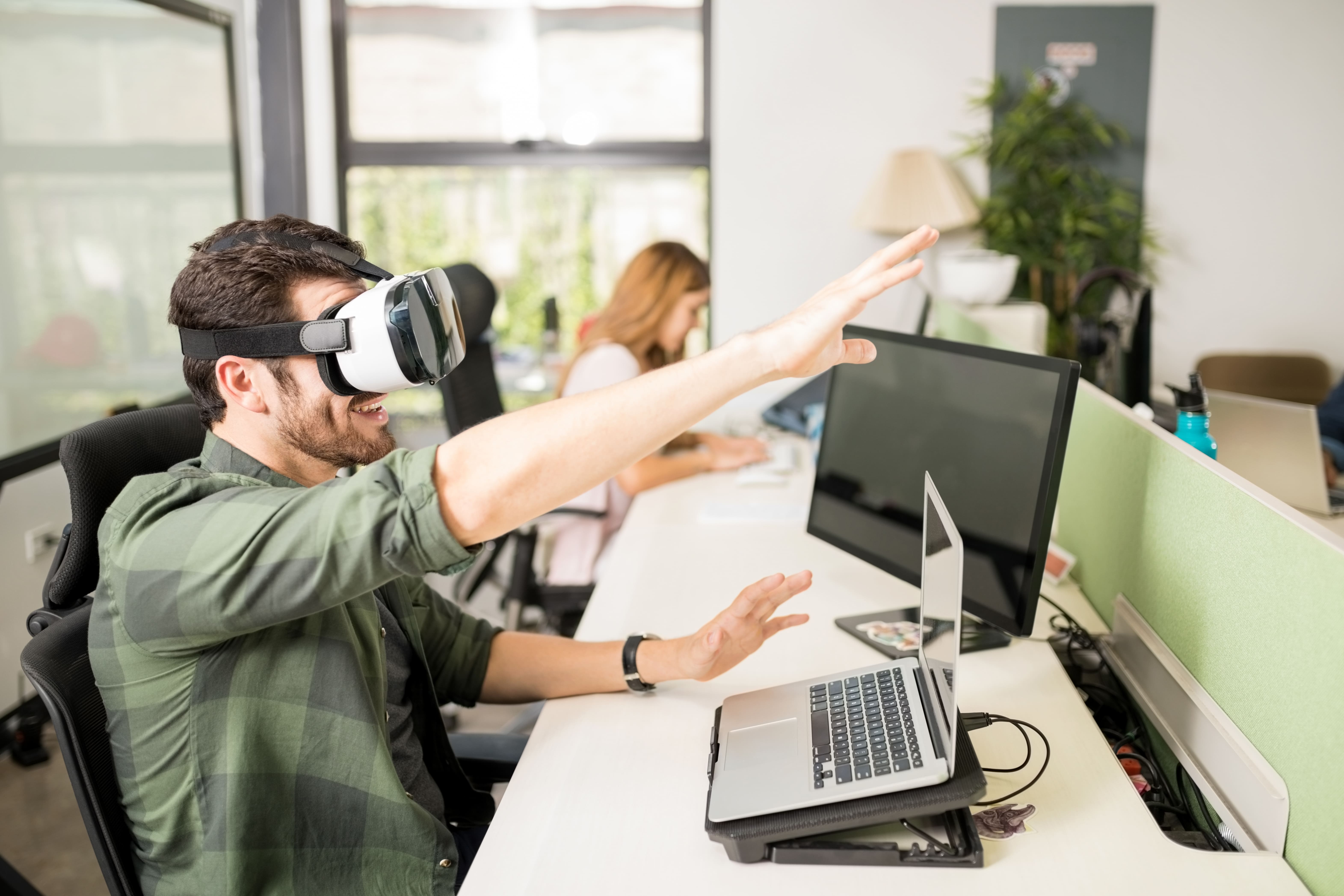 Онлайн-конференции с VR: новый уровень делового общения