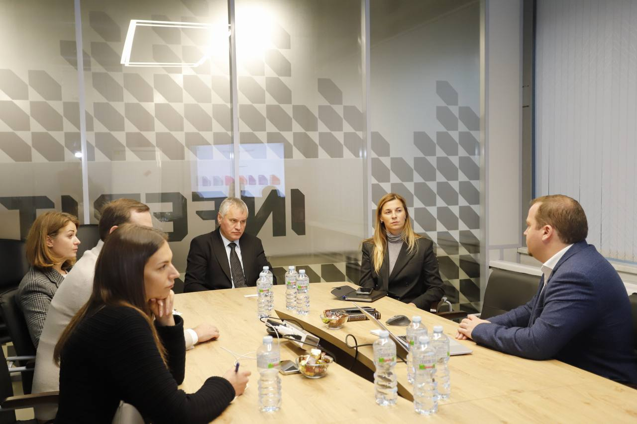 Глава г.о. Фрязино в рамках рабочего визита посетил завод «Инферит»