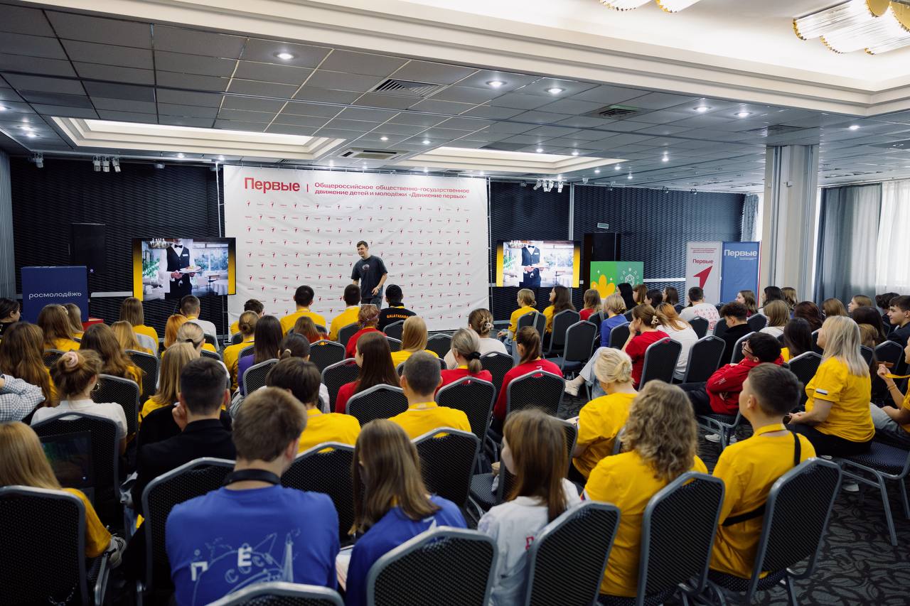 Вдохновитель и создатель бренда «Это Россия» выступил для подростков Дона