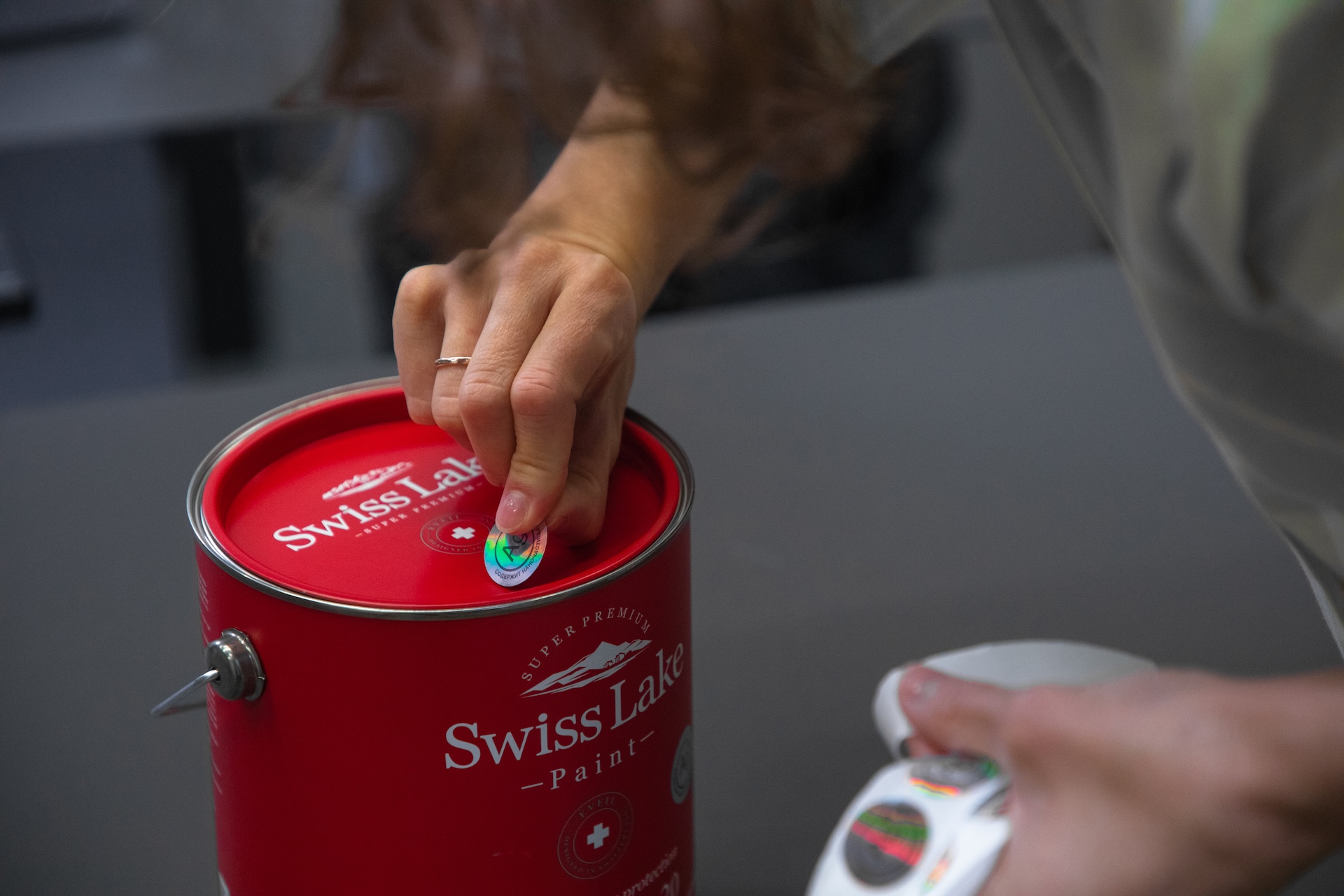 Какими инновационными преимуществами обладают краски с серебром?