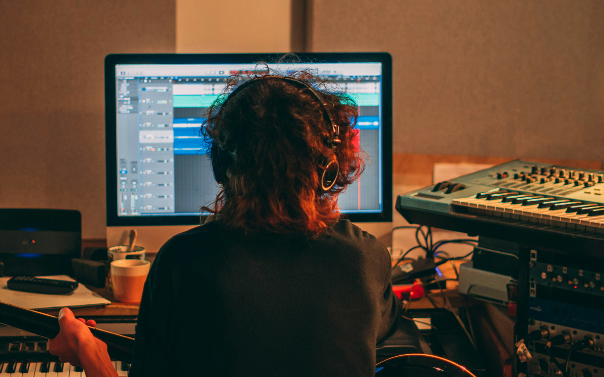 От съемок до релиза: почему постпродакшн определяет качество видео