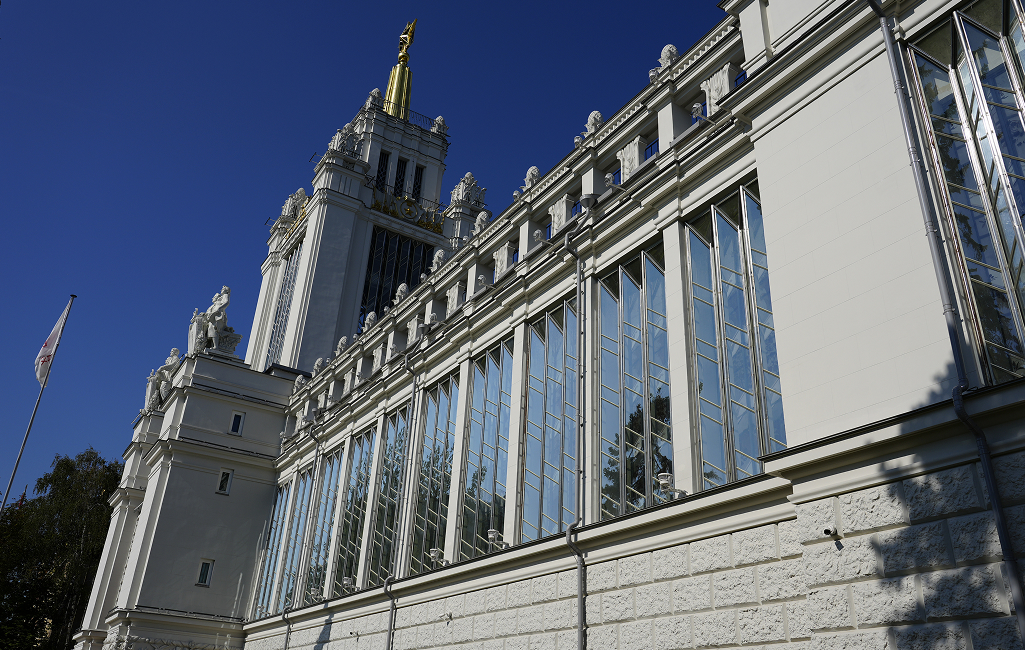Реконструкция на ВДНХ с профилем Алрокс: решение для сложных СПК