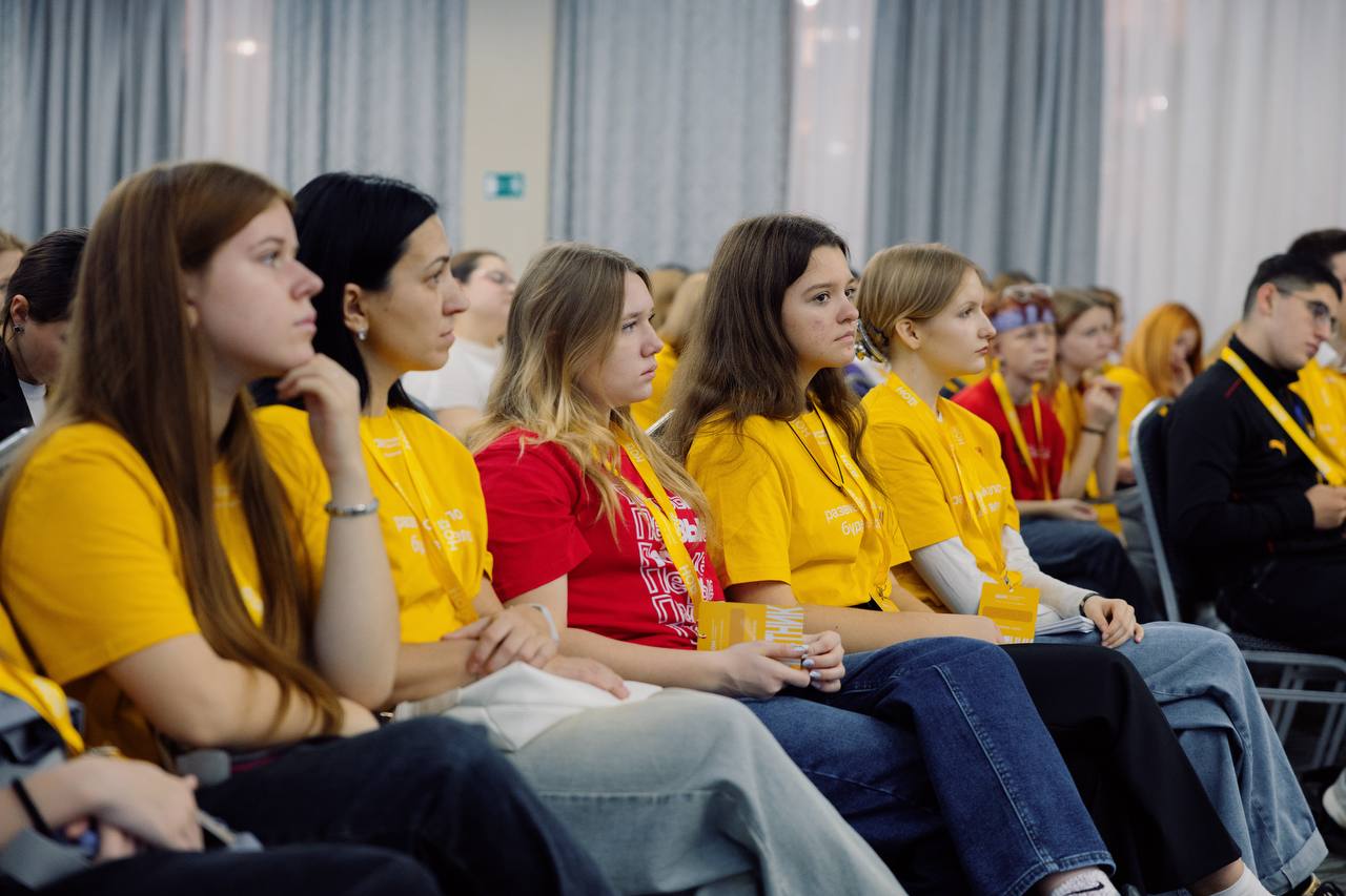 Вдохновитель и создатель бренда «Это Россия» выступил для подростков Дона