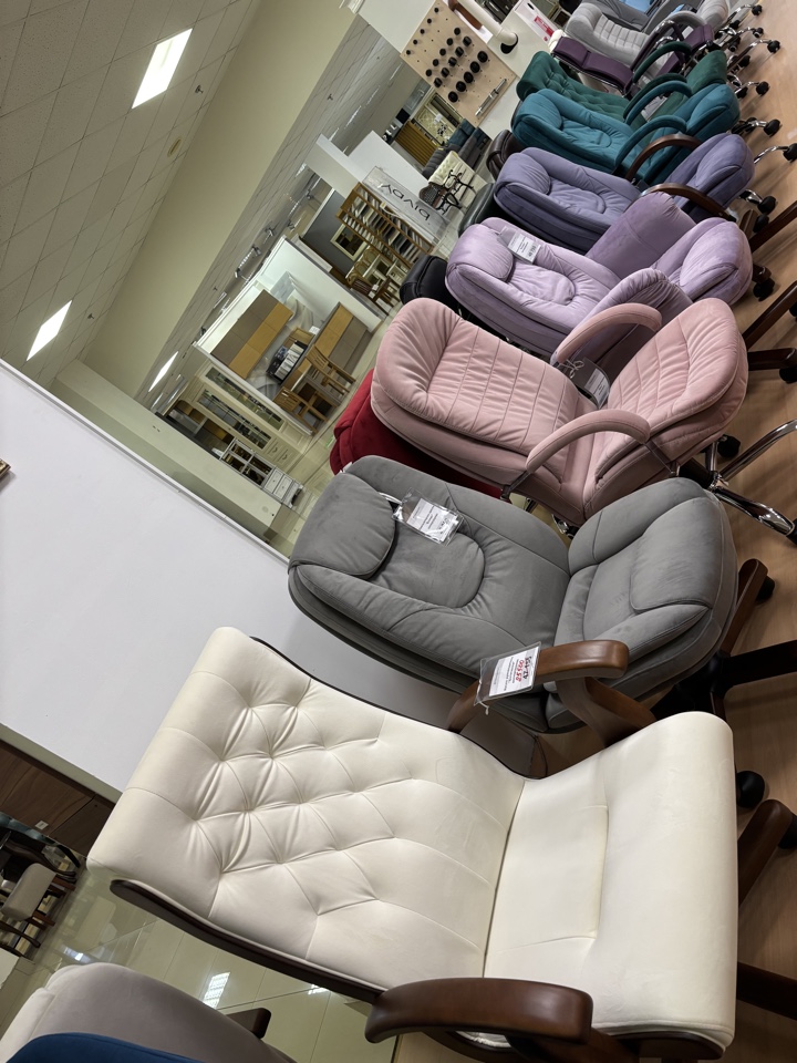 Компьютерное кресло в ткани — как выбрать