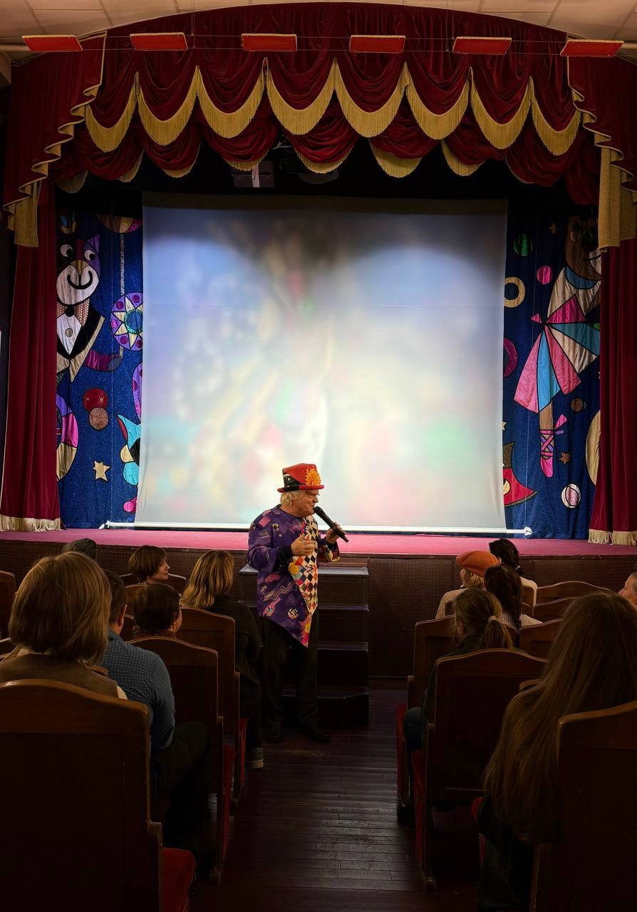 ГК ВИК и Театр Куклачева научили детей основам заботы о животных