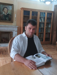 Дмитрий Шувалов