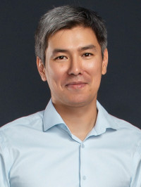 Виталий Пак