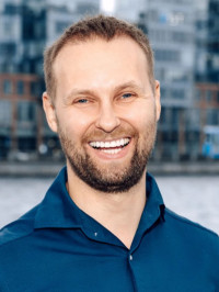 Виктор Платонов