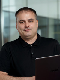 Роман Михайлов