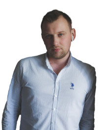 Артем Улогов