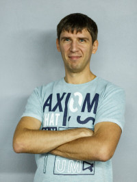 Александр Погребняк