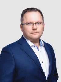 Антон Максименко