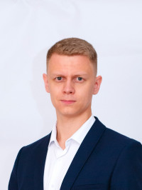 Илья Овчинников