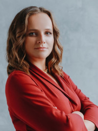 Елена Корнилова