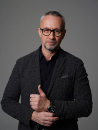 Константин Холстинин