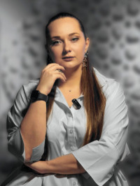 Александра Гурова