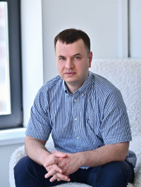 Арсений Еникеев