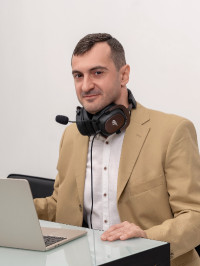 Лев Ованоглян