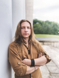 Александр Моисеев