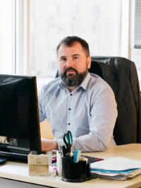Денис Титов