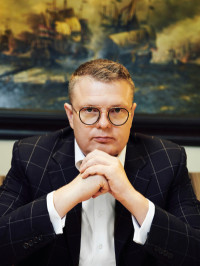 Дмитрий Петров