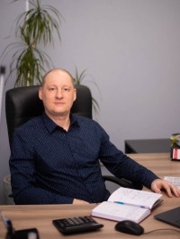 Денис Крапивной