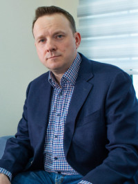 Дмитрий Макаренко