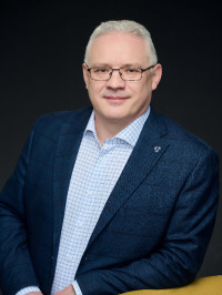 Александр Наумов