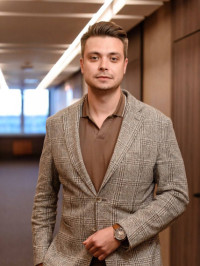 Антон Агапов