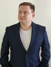 Максим Жданов