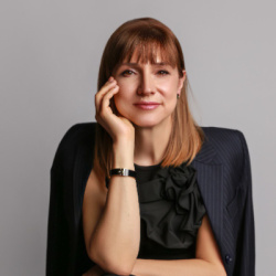 Елена Антонова