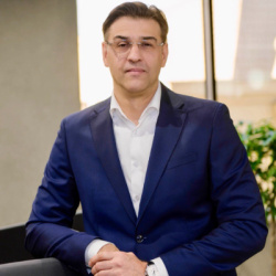 Алексей Лапиков