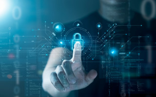 Сетевая безопасность без ошибок: гид по выбору между UTM и NGFW