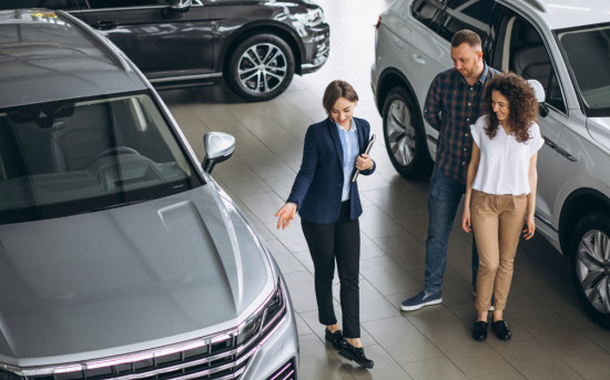 Цены на машины не упадут: РОЛЬФ комментирует планы Минпромторга