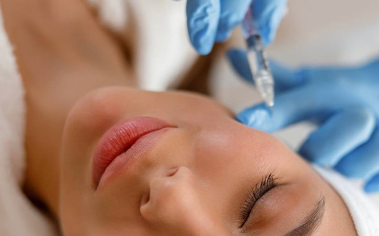 Коллагеновые инъекции в России: как новые правила меняют косметологию