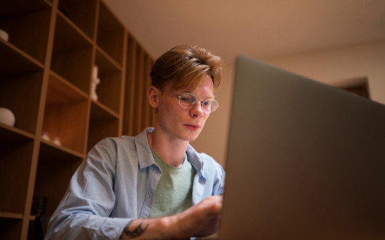 Зумеры и бизнес: особенности найма сотрудников поколения Z на рубеже 2026