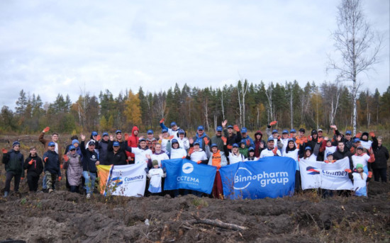8 тысяч сеянцев сосны высадили волонтеры «Биннофарм Групп» под Курганом