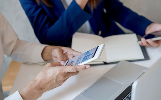 Разработчики корпоративных мобильных приложений CNews