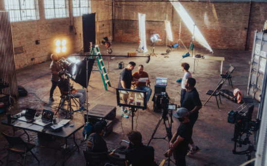 Эффект масштаба: как продакшн решает задачи, неподъемные фрилансерам