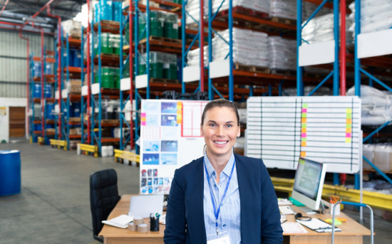 Обучение менеджера по логистике: дистанционная переподготовка в 2026