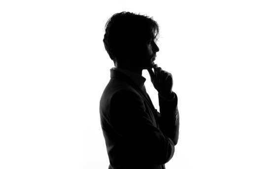 Жить в тени: как долги становятся нормой реальности и чем это грозит