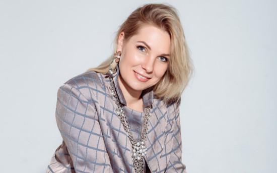 «Сцена — это бизнес»: Яна Журавлева о продюсировании экспертов и спикеров